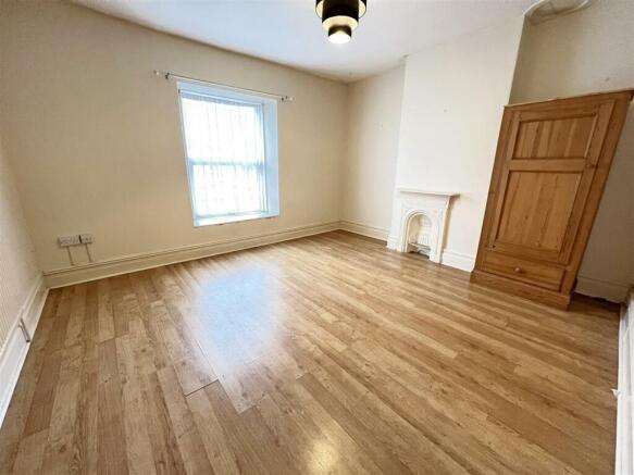 5 - Block of Flats for Auction, Staple Hill, Brist