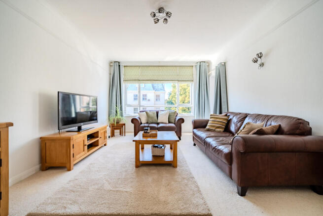 Lansdowne Court, Compton Street, Eastbourne, East Sussex photo 4