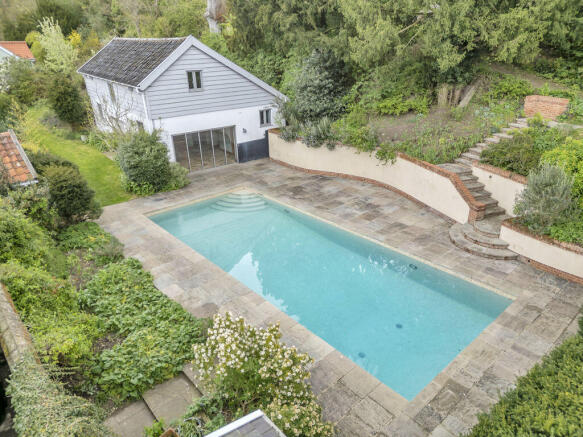 Pool & Patio