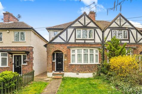 North Western Avenue, Watford, Hertfordshire, WD25