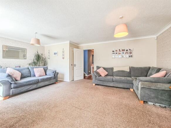 Living Room3.jpg