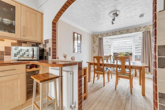 Kitchen/ dining room