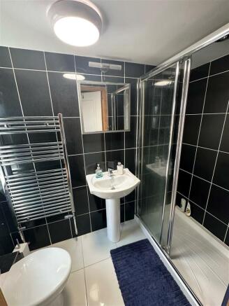 Shower room.jpg