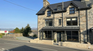 Clogwyn Villa, High Street, Harlech LL46 2YD