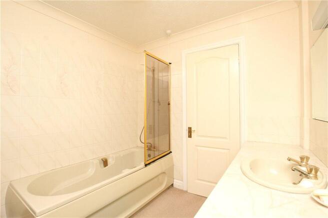 10 Bathroom