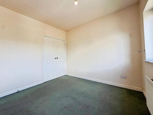3 bed Town House for sale Image 7