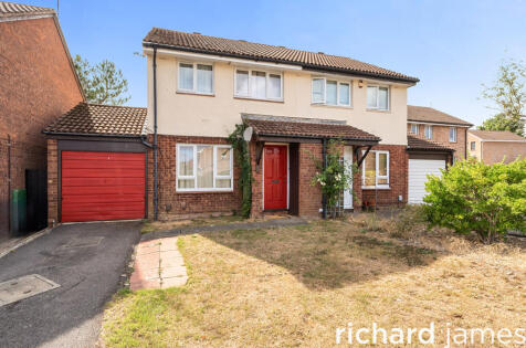 Bosworth Road, Grange Park, Swindon, SN5
