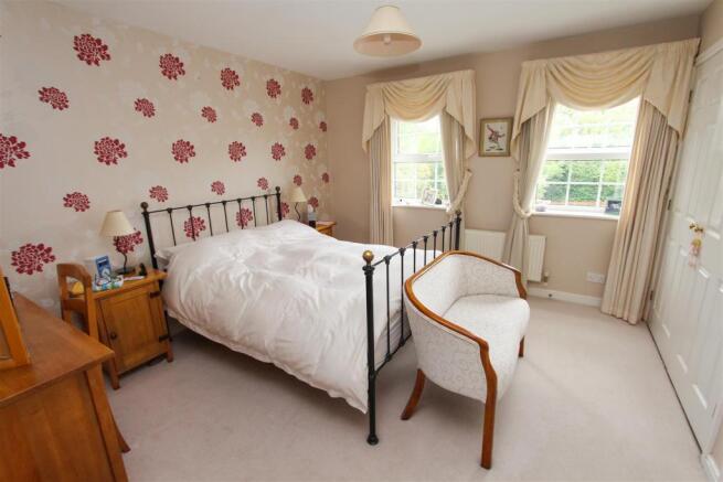 BED 1.jpg