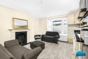 Flat 1, 71 The Manor, High Street, Hornsey, London N8 7QB