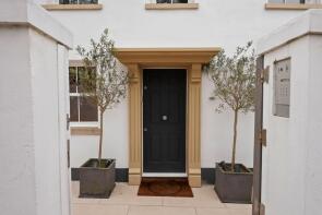 4 Granary Cottage, Hooley Lane, Redhill RH1 6ET