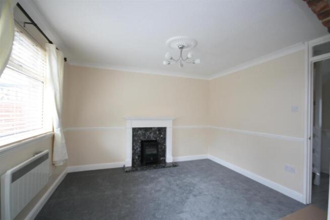 lounge 1.JPG
