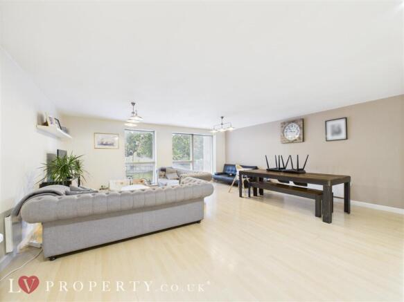 CAM05016G0-PR0095-ST