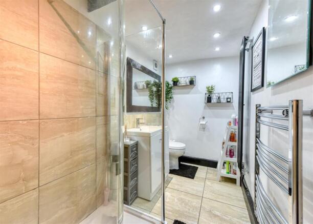 Elms Cottage-shower room.jpg