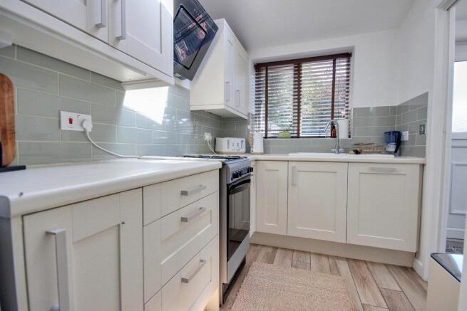 2 bed Semi-Detached for sale Image 6