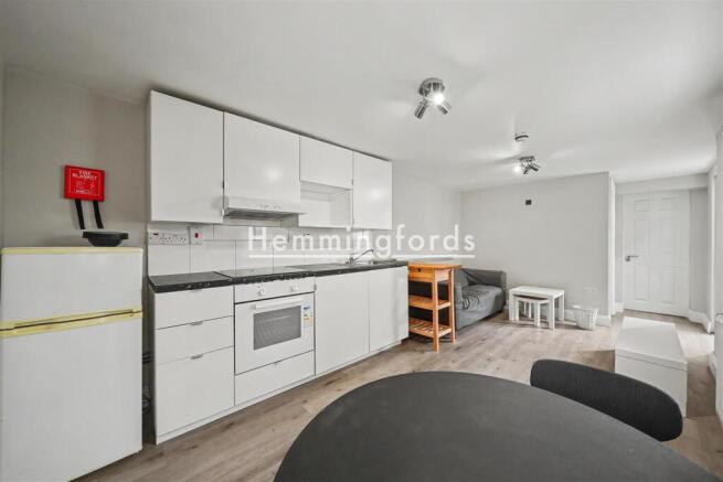 Colworth Road E11-13.jpg