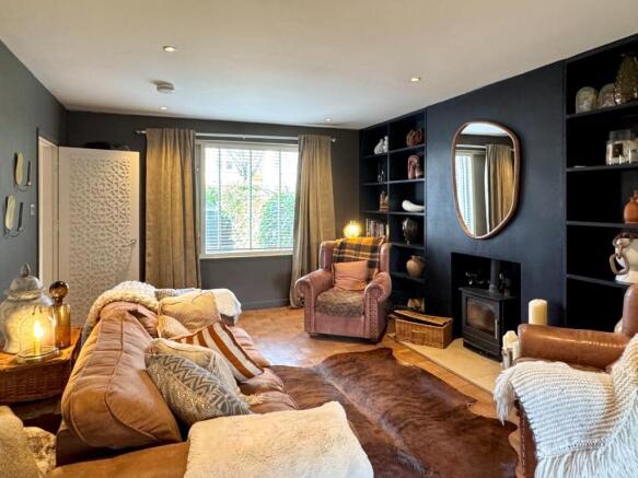 Lounge/Dining Room