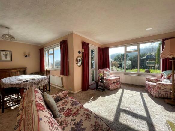 Sitting Room 2.jpg