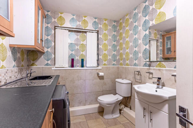 Shower/Utility