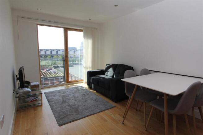 Living Room1.JPG