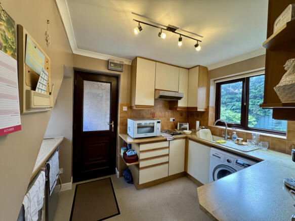 2 bed Semi-Detached for sale Image 4