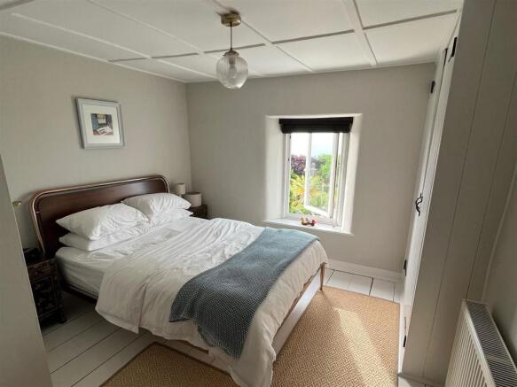 Bedroom 1.jpeg