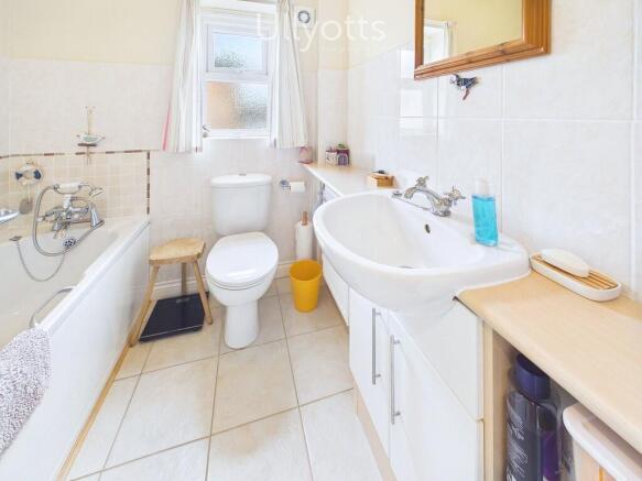 4 bed Terraced for sale Image 12