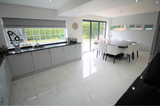 Kitchen/Dining Room