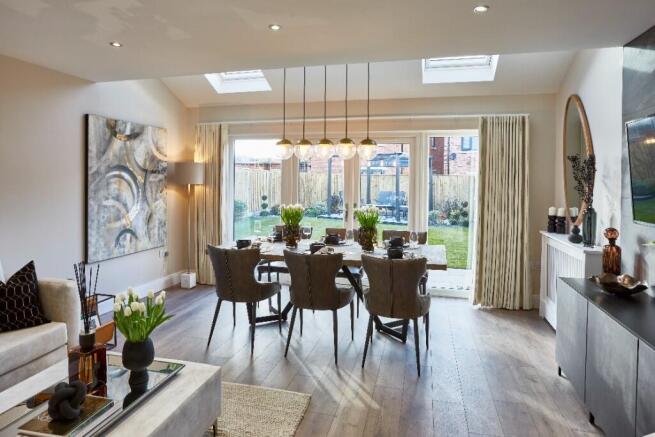4 bed Detached for sale Image 7