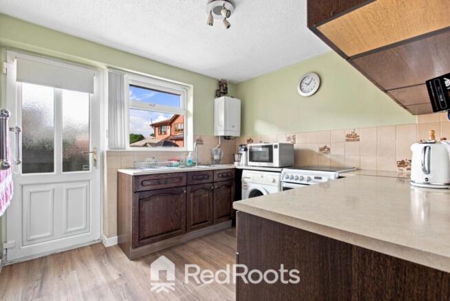 3 bed Bungalow for sale Image 8