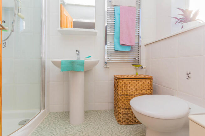 Ensuite Shower Ro...