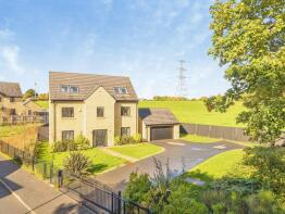 2, Kensington Way, Gomersal, Cleckheaton BD19 4FB