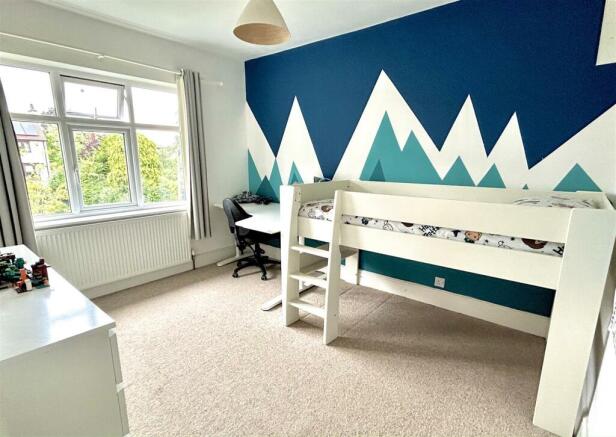 bedroom 2 pic 1.JPG