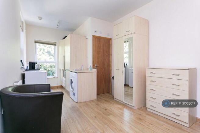 Bright Studio Space, Plenty Of Storage