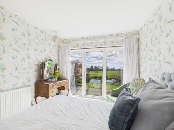 4 bed Detached for sale Image 8