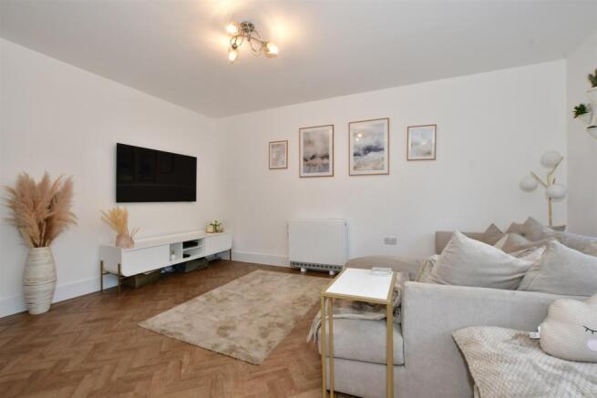 Lounge/Kitchen