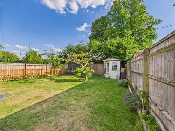 CAM01354G0-PR0558-STILL034