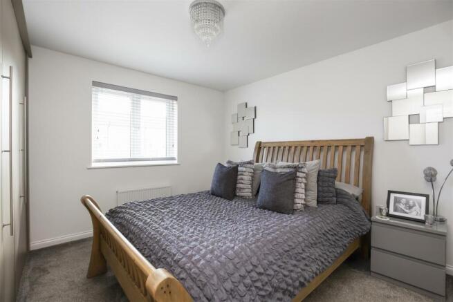 29 Russell Avenue_16.jpg