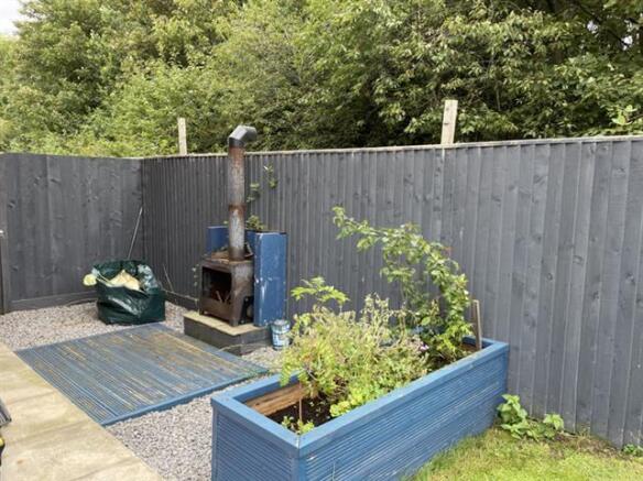 5 bed Detached to rent Image 12