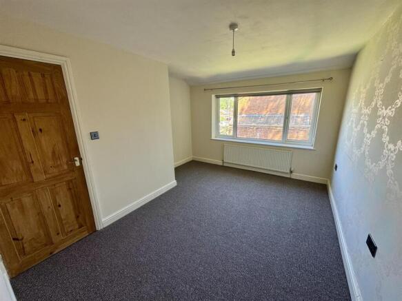 Bedroom 2 (1/2)