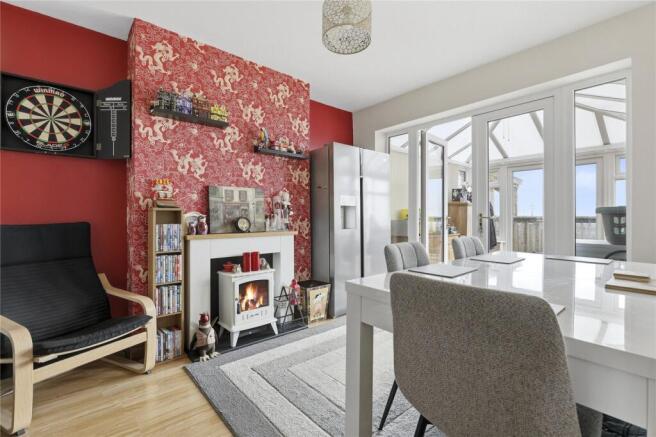 3 bed Semi-Detached for sale Image 11