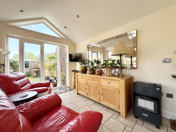5 bed Terraced for sale Image 9