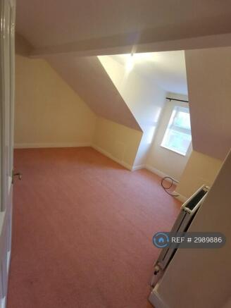 4 bed Terraced to rent Image 7