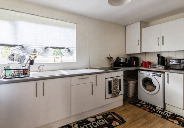 3 bed Semi-Detached for sale Image 5