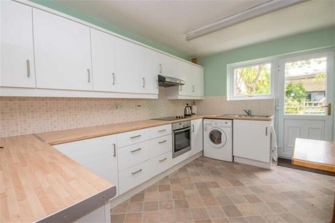 KITCHEN/BREAKFAST ROOM
