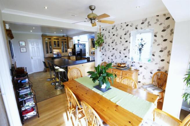 Open Plan Dining Roo