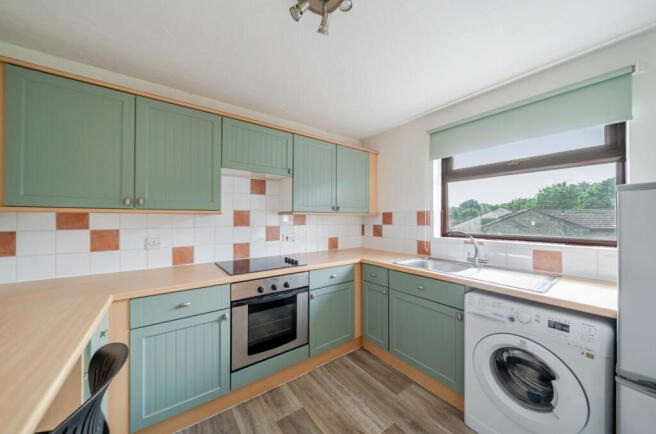 2 bed Flat for sale Image 4