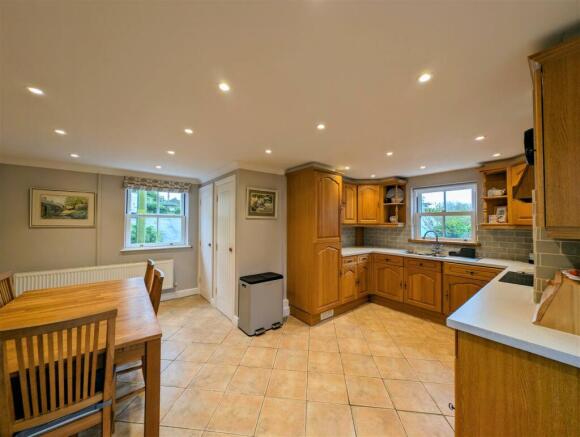 Kitchen/Dining Room