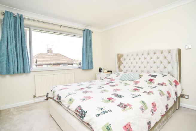 3 bed Semi-Detached for sale Image 8