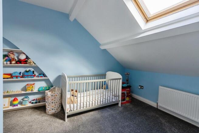3 bed Terraced for sale Image 12