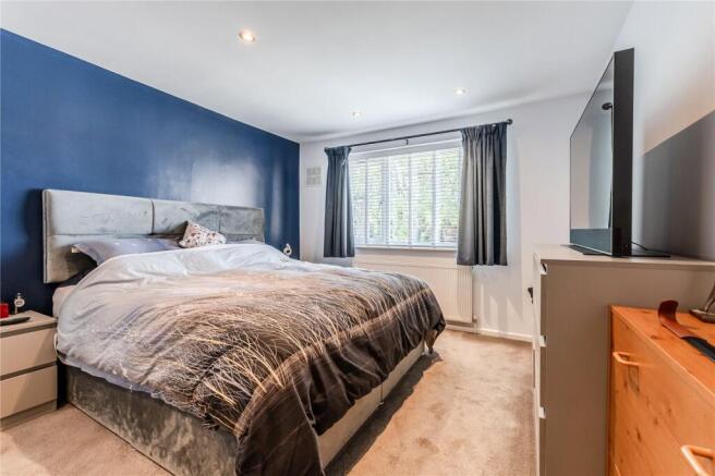 2 bed Apartment for sale Image 4